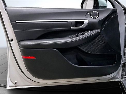 Used 2025 Hyundai Sonata Limited image 23