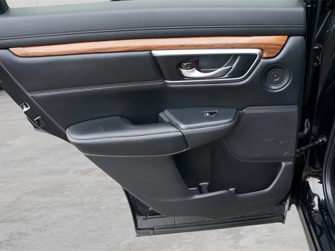 Used 2022 Honda CR-V Touring image 11