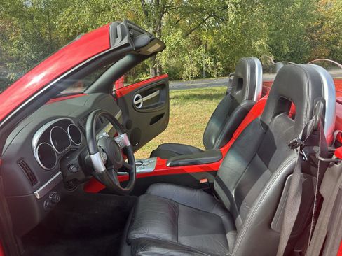 Used 2004 Chevrolet SSR LS w/ Preferred Equipment Group image 11