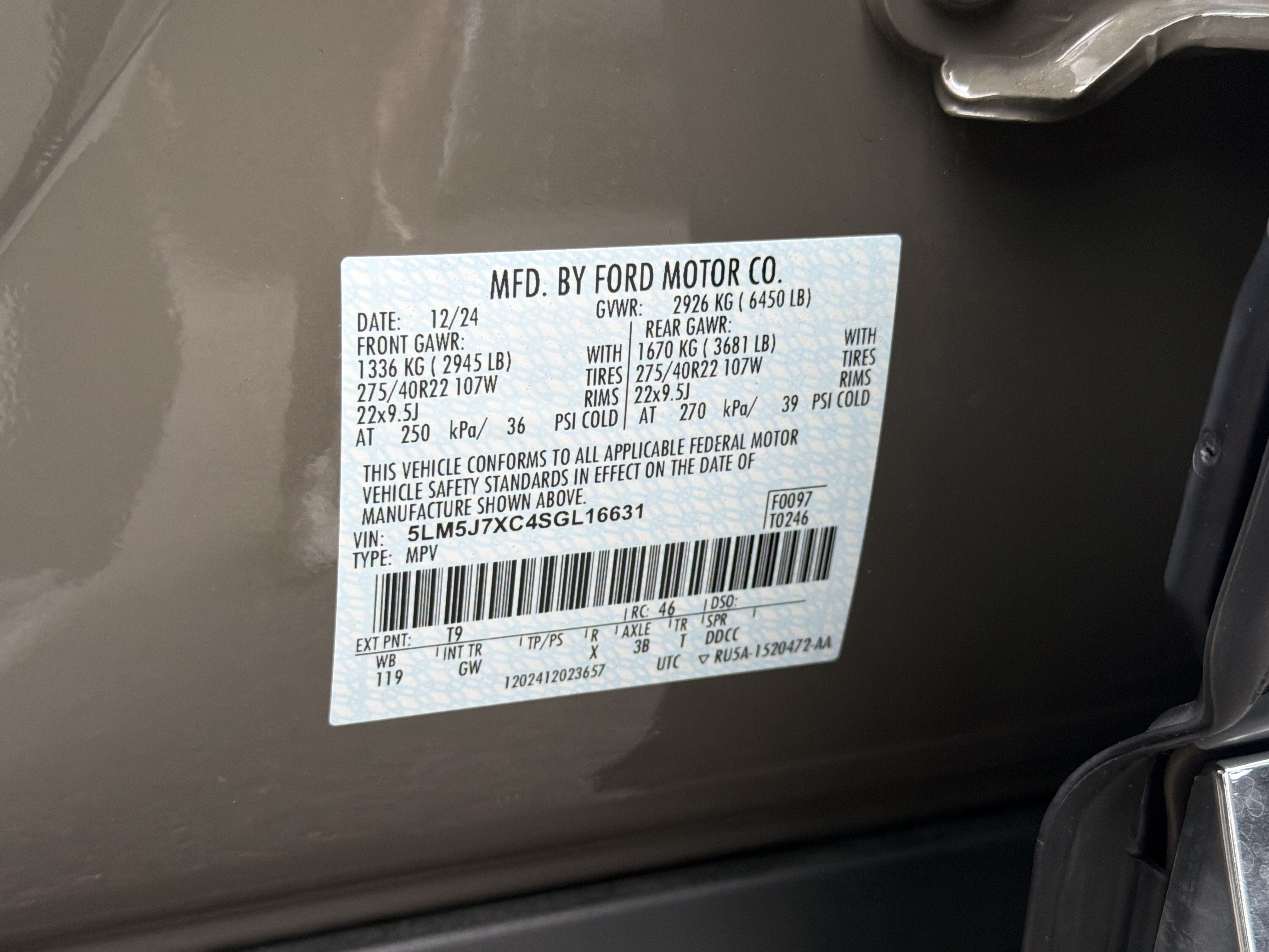 Used 2025 Lincoln Aviator Reserve w/ Equipment Group 201A AWD/4WD image 37