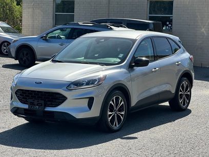 Used 2022 Ford Escape SE w/ SE Sport Appearance Package