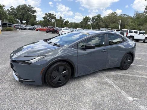 Used 2024 Toyota Prius Prime FWD image 5