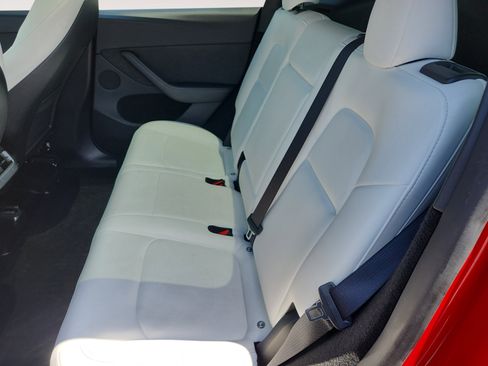 Used 2024 Tesla Model Y Long Range AWD/4WD image 13