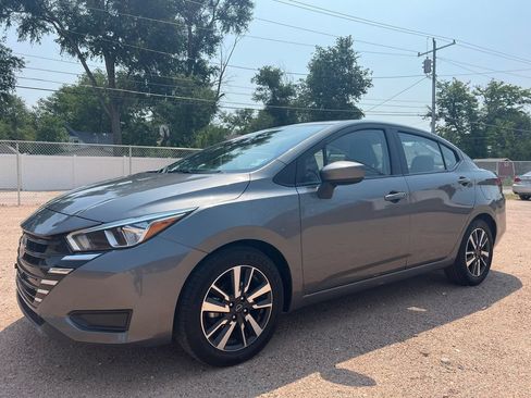 Used 2024 Nissan Versa SV FWD image 3