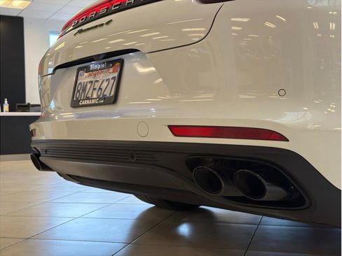 Used 2019 Porsche Panamera 4 AWD/4WD image 39