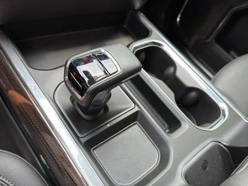 Used 2026 Chevrolet Silverado 1500 LT Trail Boss w/ LT Trail Boss Premium Package AWD/4WD image 29