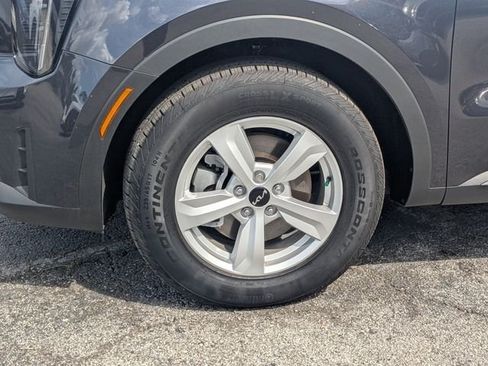 New 2026 Kia Sorento LX FWD image 11