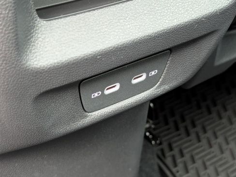 New 2026 Volkswagen Tiguan SE R-Line image 25