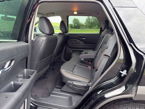 Used 2026 Nissan Pathfinder SL AWD/4WD image 8