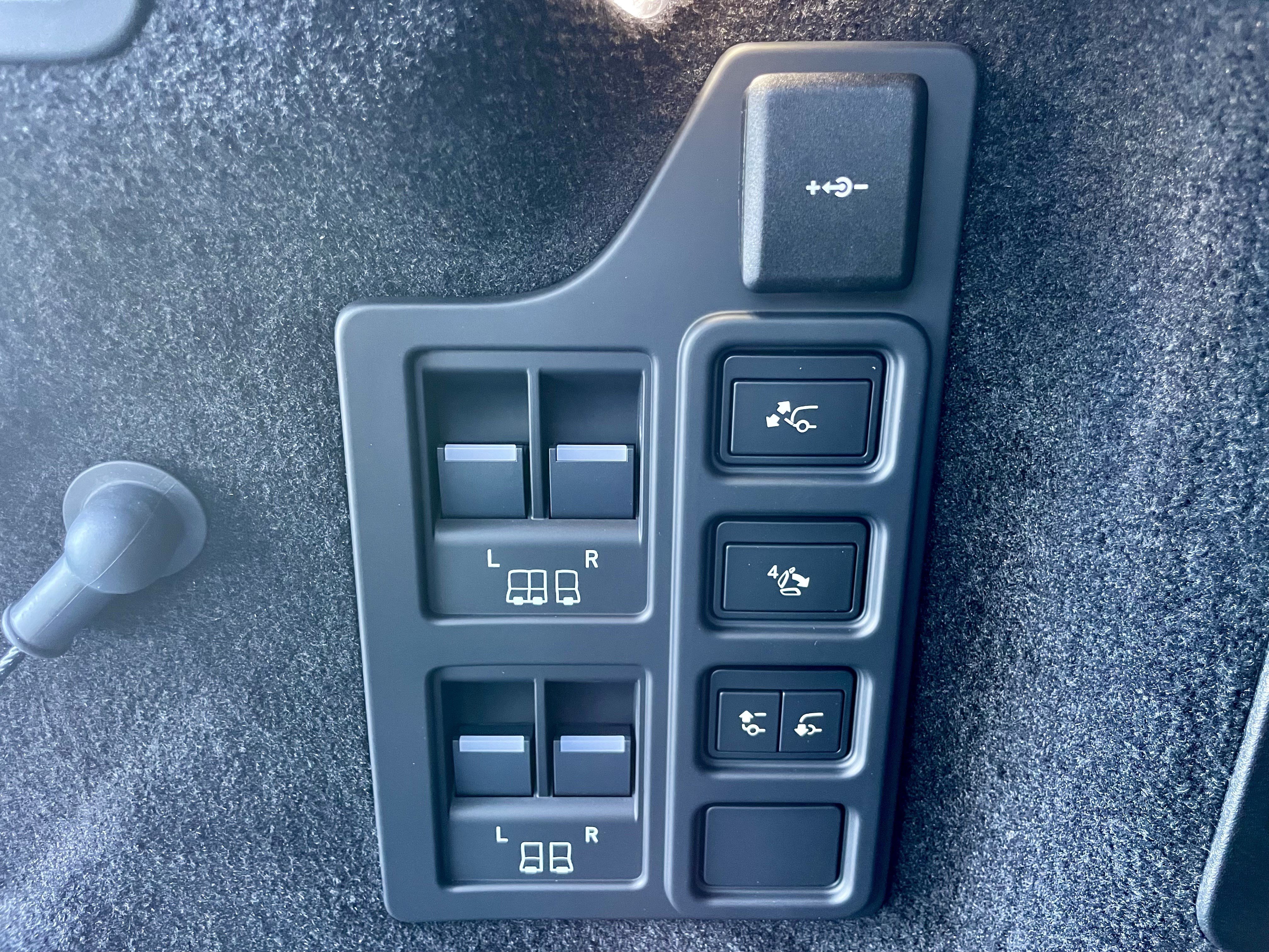 New 2026 Land Rover Discovery Dynamic SE AWD/4WD image 41