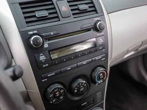 Used 2010 Toyota Corolla LE FWD image 43