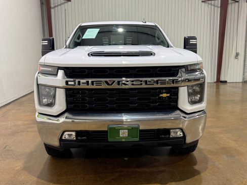 Used 2022 Chevrolet Silverado 2500 LT w/ Convenience Package AWD/4WD image 2