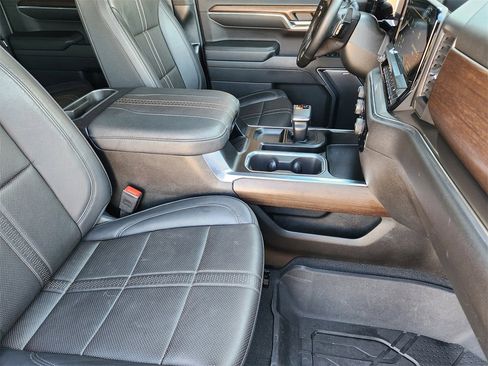 Used 2024 Chevrolet Silverado 1500 High Country w/ High Country Premium Package image 13