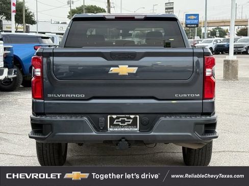 Used 2022 Chevrolet Silverado 1500 Custom w/ Safety Confidence Package RWD image 7