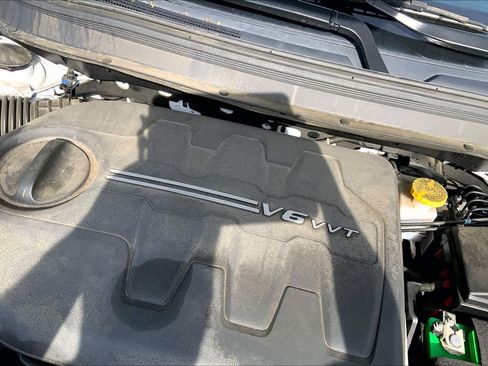Used 2020 Jeep Cherokee Limited AWD/4WD image 33