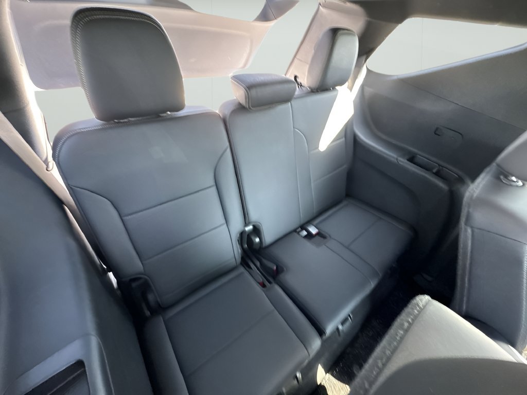 Used 2026 Chevrolet Traverse High Country FWD image 28