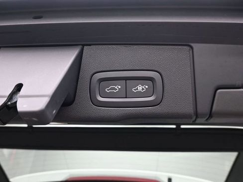 Used 2024 Volvo XC60 T8 Ultimate w/ Protection Package Premier AWD/4WD image 33