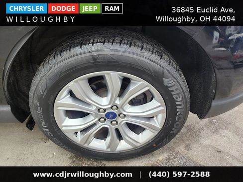 Used 2020 Ford Edge Titanium AWD/4WD image 40
