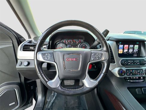 Used 2018 GMC Yukon XL SLE image 10