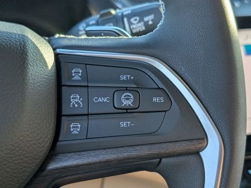 New 2026 Jeep Grand Cherokee L Limited RWD image 21