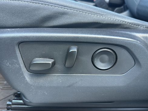 Used 2023 Chevrolet Silverado 1500 LT image 13