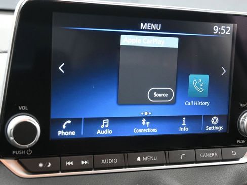 Certified 2025 Nissan Sentra SV image 9