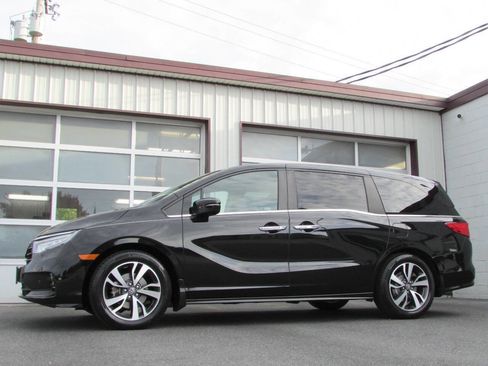 Used 2024 Honda Odyssey Touring image 12