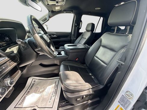 Used 2024 GMC Yukon SLT RWD image 23