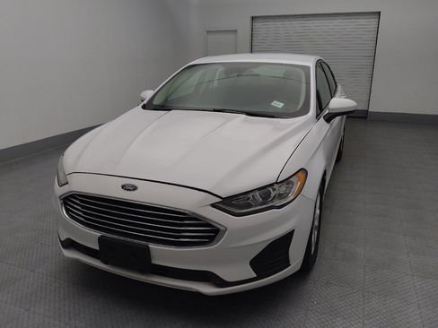 Used 2019 Ford Fusion SE FWD image 15