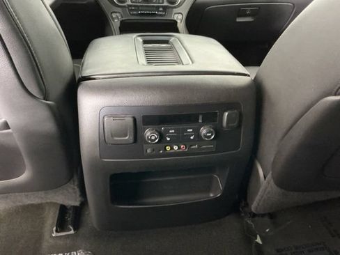 Used 2015 Chevrolet Tahoe LTZ AWD/4WD image 23