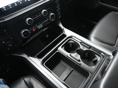 Used 2023 Ford F350 Lariat w/ Chrome Package image 28