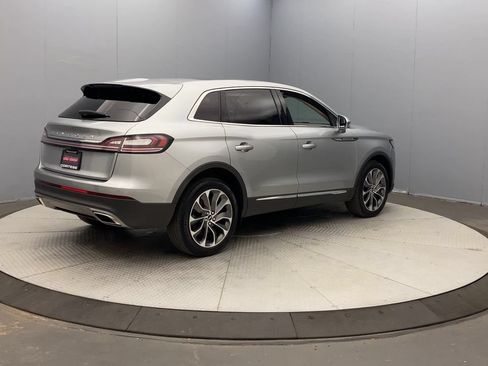 Used 2023 Lincoln Nautilus Reserve AWD/4WD image 5