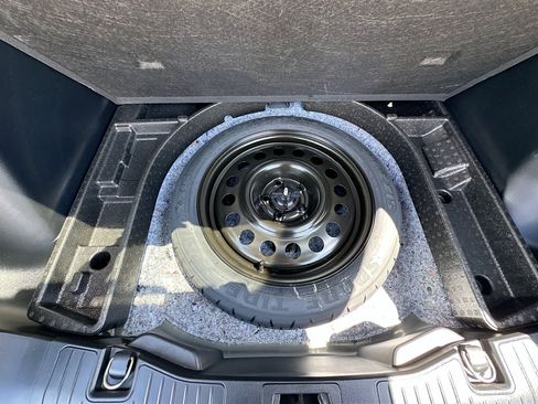 Certified 2022 Ford Escape SEL FWD image 32