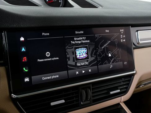 Certified 2023 Porsche Cayenne Platinum Edition AWD/4WD image 14