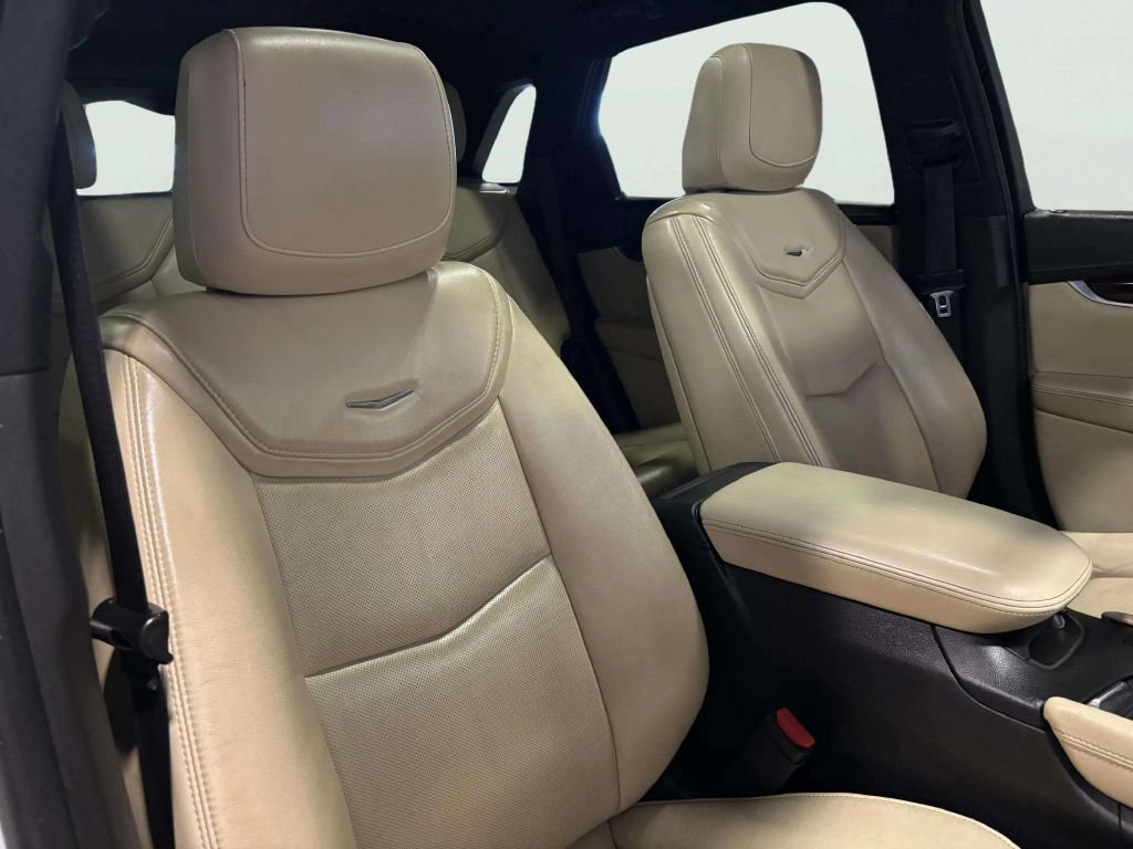 Used 2017 Cadillac XT5 Premium Luxury w/ LPO, Wheel Lock Package AWD/4WD image 27