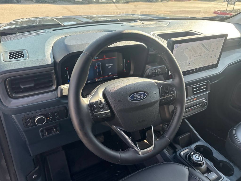 Used 2025 Ford Maverick Lariat w/ Black Appearance Package AWD/4WD image 12
