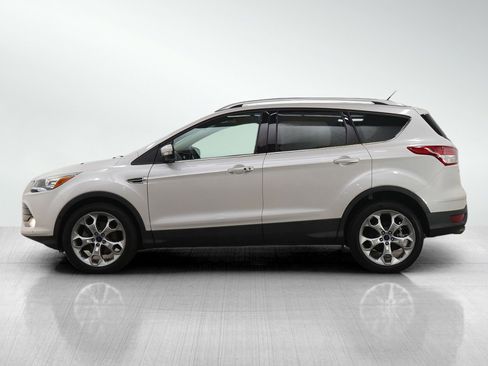 Used 2016 Ford Escape Titanium w/ Canadian Touring Package image 2
