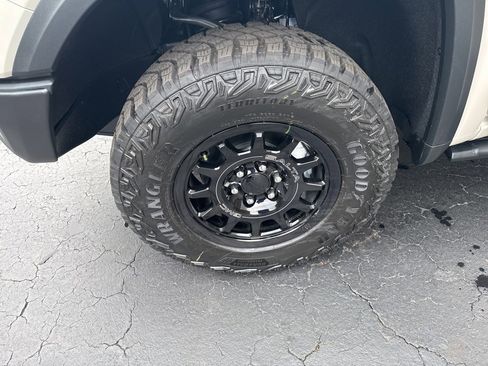 New 2026 GMC Sierra 1500 AT4X w/ AT4X AEV Edition image 15