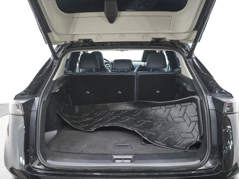 Used 2023 Nissan Ariya AWD/4WD image 16