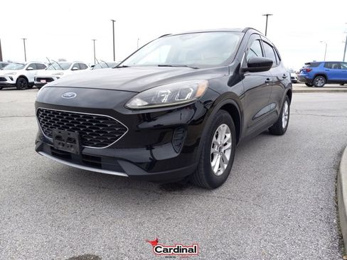 Used 2020 Ford Escape SE image 17