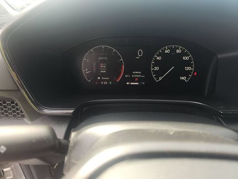 Used 2024 Honda CR-V EX image 6