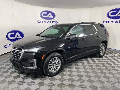 Used 2023 Chevrolet Traverse LT w/ LPO, Roadside Safety Package AWD/4WD image 6