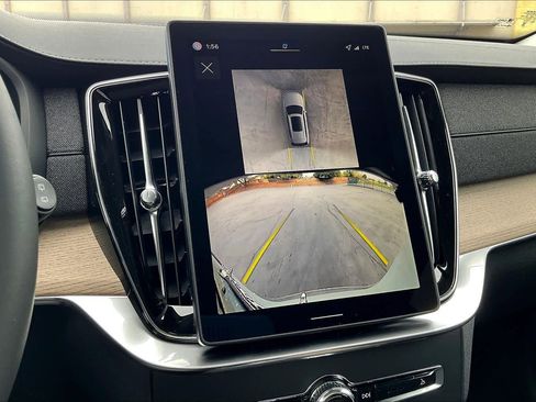 New 2026 Volvo XC90 B5 Plus image 20