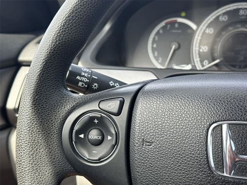 Used 2014 Honda Accord LX image 19