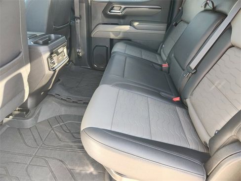 Used 2024 Chevrolet Silverado 1500 ZR2 w/ Technology Package image 30