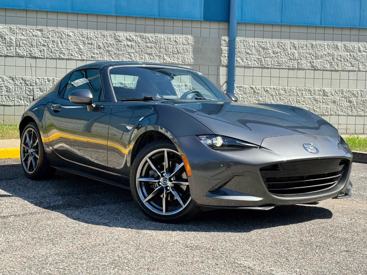 Used 2017 MAZDA MX-5 Miata RF Grand Touring RWD image 3