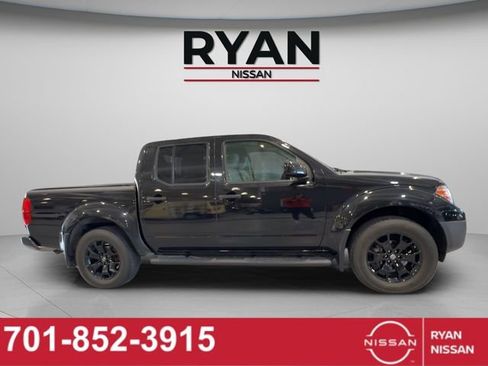 Certified 2018 Nissan Frontier SV w/ Value Truck Package AWD/4WD image 2