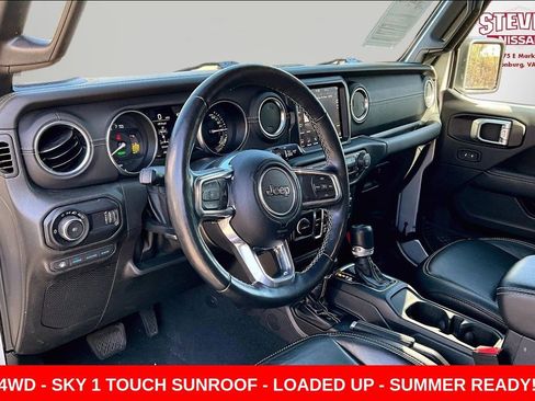 Used 2023 Jeep Wrangler Unlimited Sahara w/ Cold Weather Group AWD/4WD image 17