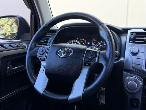 Used 2015 Toyota 4Runner SR5 Premium RWD image 19