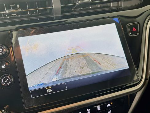 Used 2022 Chevrolet Bolt EUV LT w/ Comfort Package FWD image 13